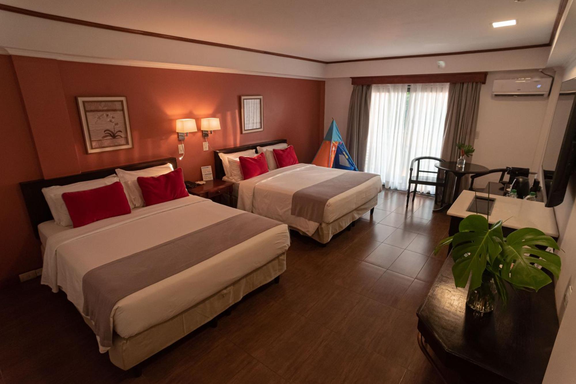 Hotel Saint George Πουέρτο Ιγκουασού Εξωτερικό φωτογραφία