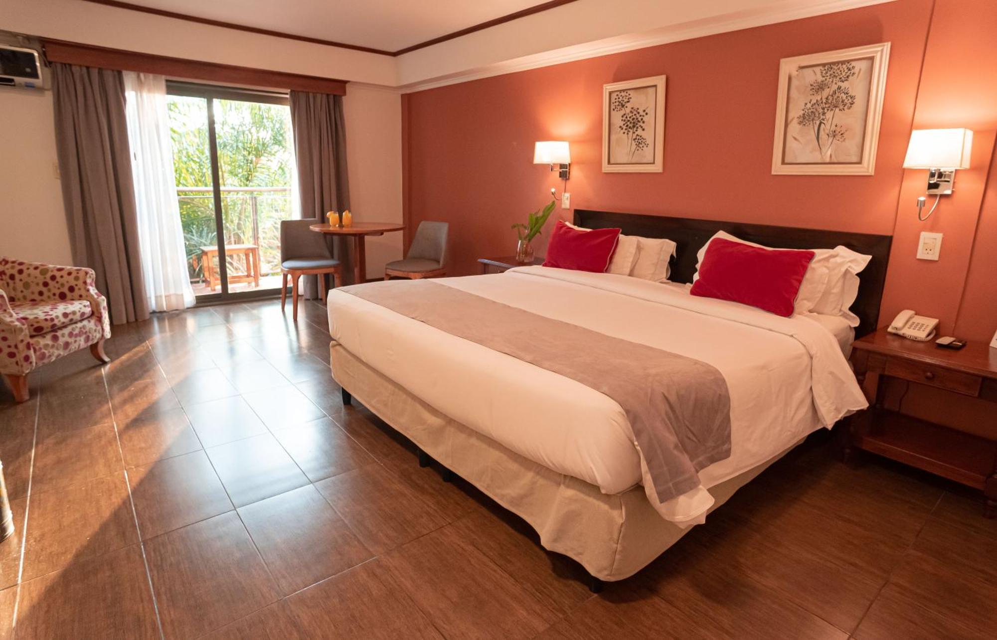 Hotel Saint George Πουέρτο Ιγκουασού Εξωτερικό φωτογραφία