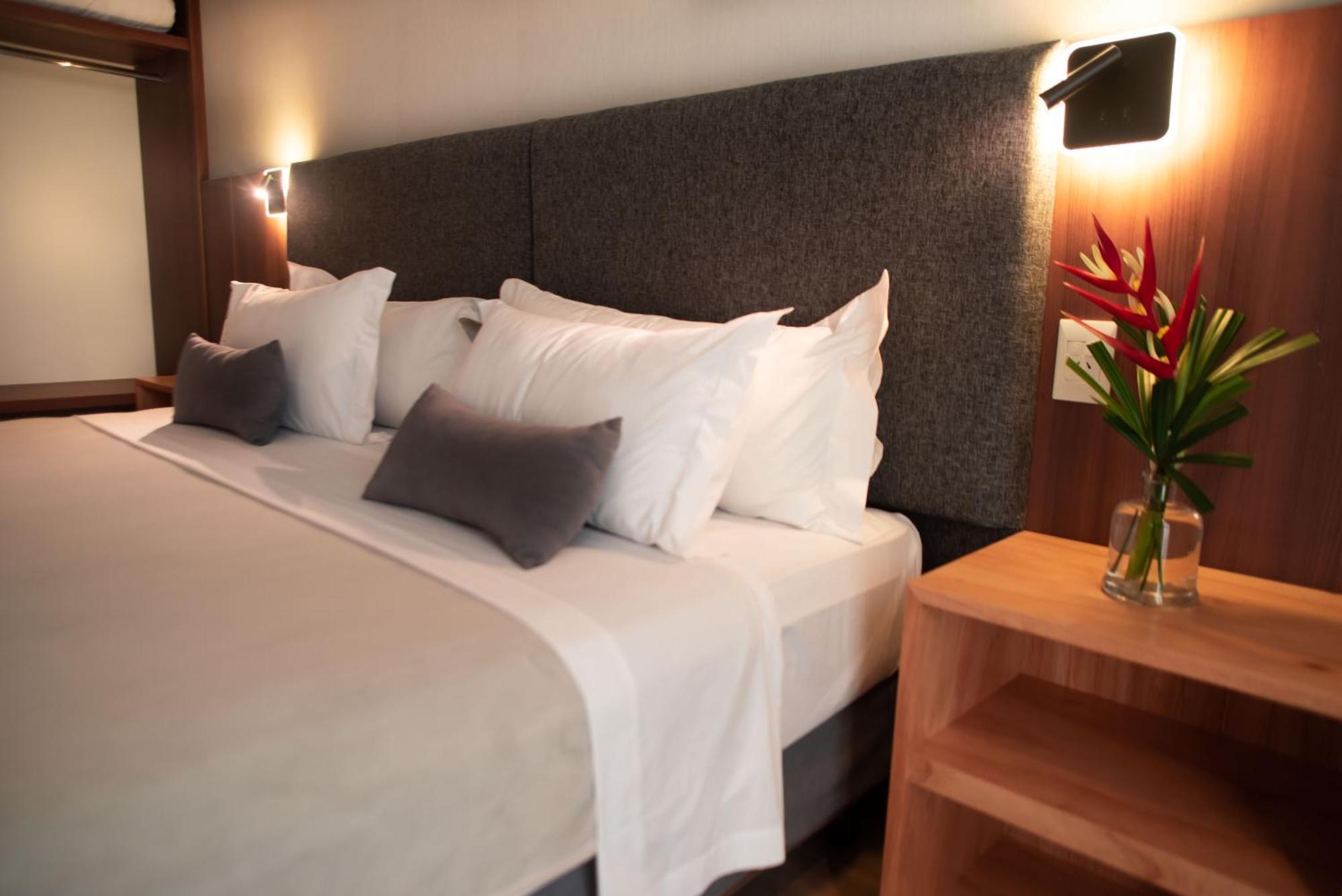 Hotel Saint George Πουέρτο Ιγκουασού Εξωτερικό φωτογραφία