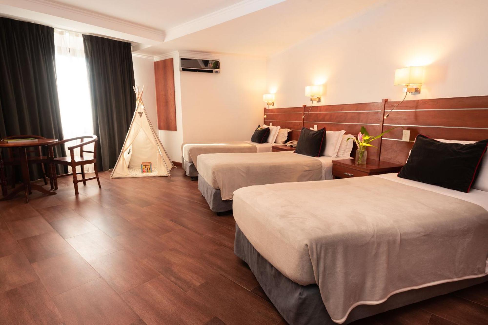 Hotel Saint George Πουέρτο Ιγκουασού Εξωτερικό φωτογραφία
